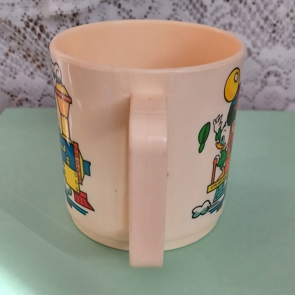 VINTAGE THE WALT DISNEY COMPANY SUPERSEAL CHILD'S HANDLED TRAIN MUG MICKEY, ETC. - Picture 4 of 9